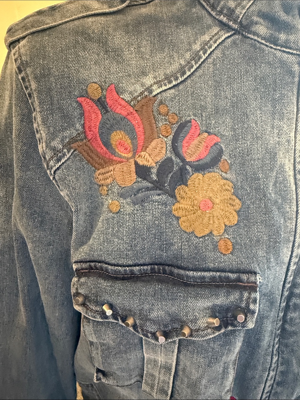 Billy T Embroidered Medium Wash Denim Jacket - Blue - Large - Picture 3 of 6